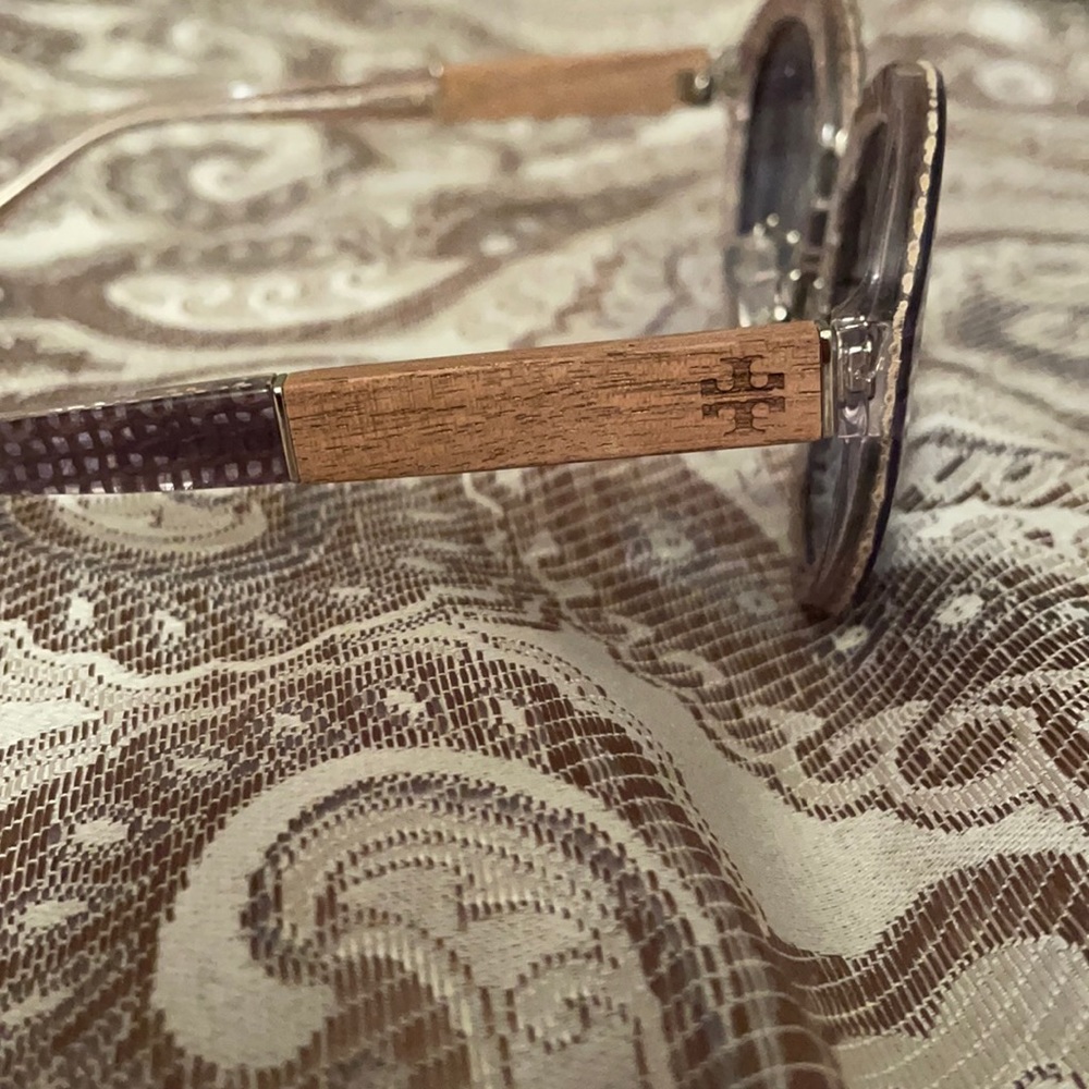 Tory Burch Sunnies